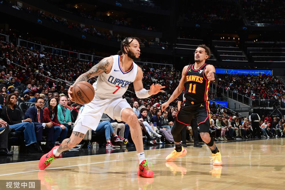 在争夺本赛 在争夺本赛