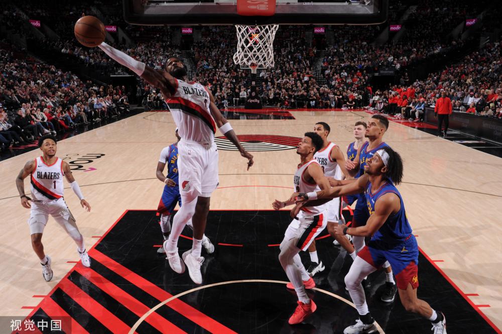 他们不再单 他们不再单